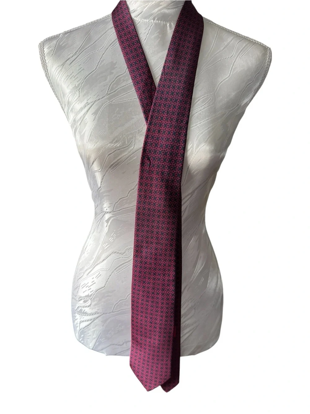 Hermes Navy and Red Silk Tie with Geometric Loop Pattern